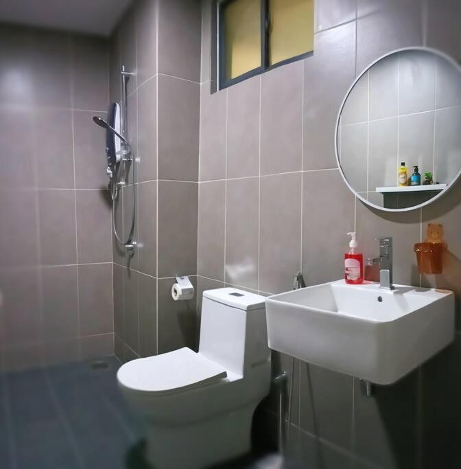 Greenfield Residence Sunway 2-5 Pax By Convivial Staycation B08 Petaling Jaya Exterior photo